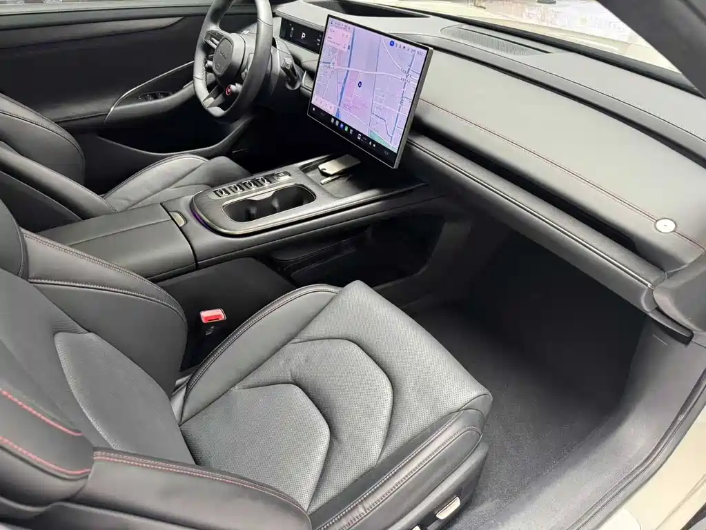 Xiaomi SU7 2024 Edition Four-Wheel Drive Ultra-Long Range High-End Smart Driving Max Version
