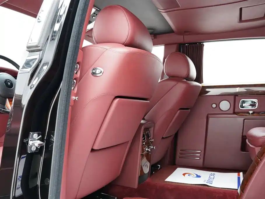 Phantom 2013 Edition 6.7L Extended Wheelbase