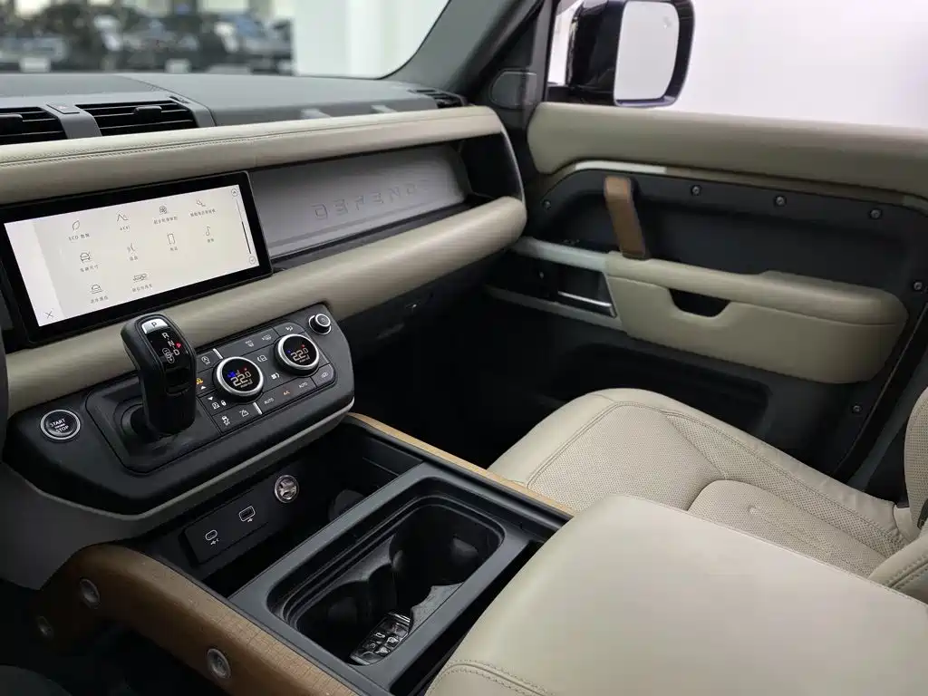 Land Rover Defender 2020 110 P400 HSE