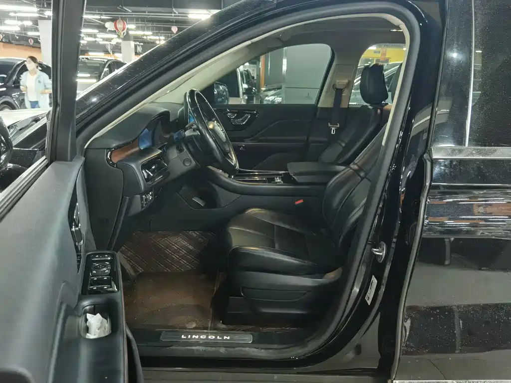 Flight 2021 3.0T V6 AWD Premium Edition