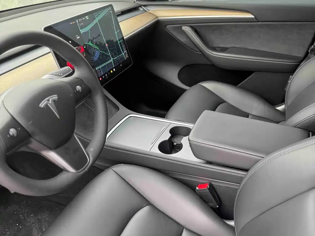 Model Y 2021 Long Range All-Wheel Drive Edition 3D7