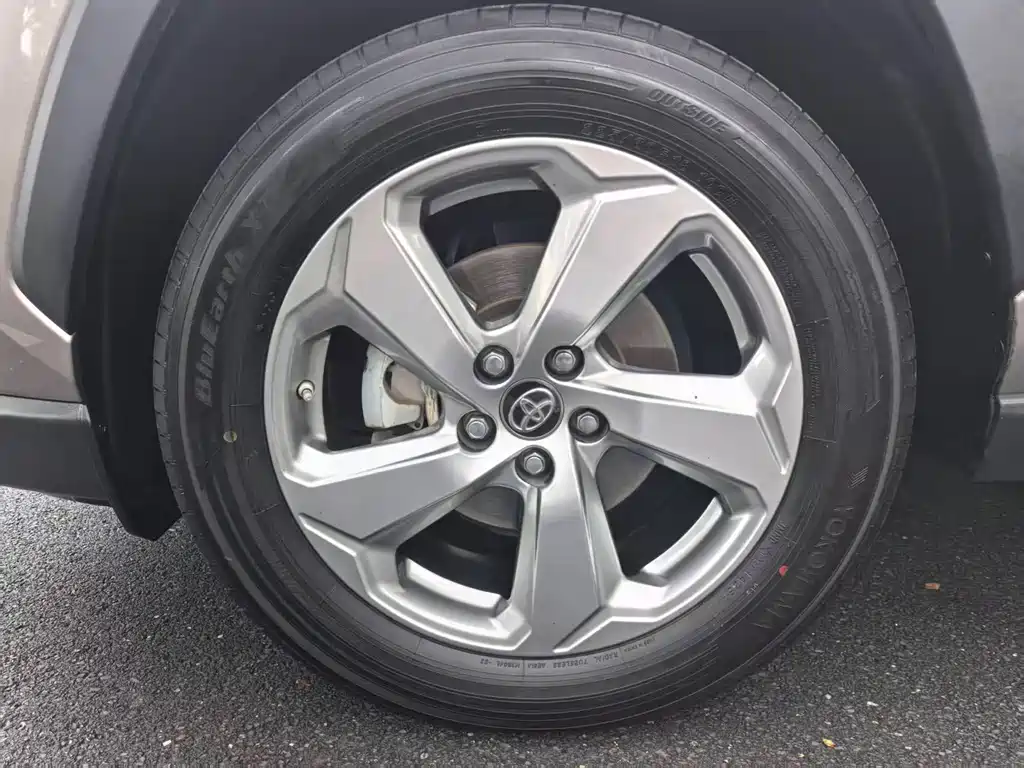 RAV4 2020 2.0L CVT Two-Wheel Drive Fashion Edition