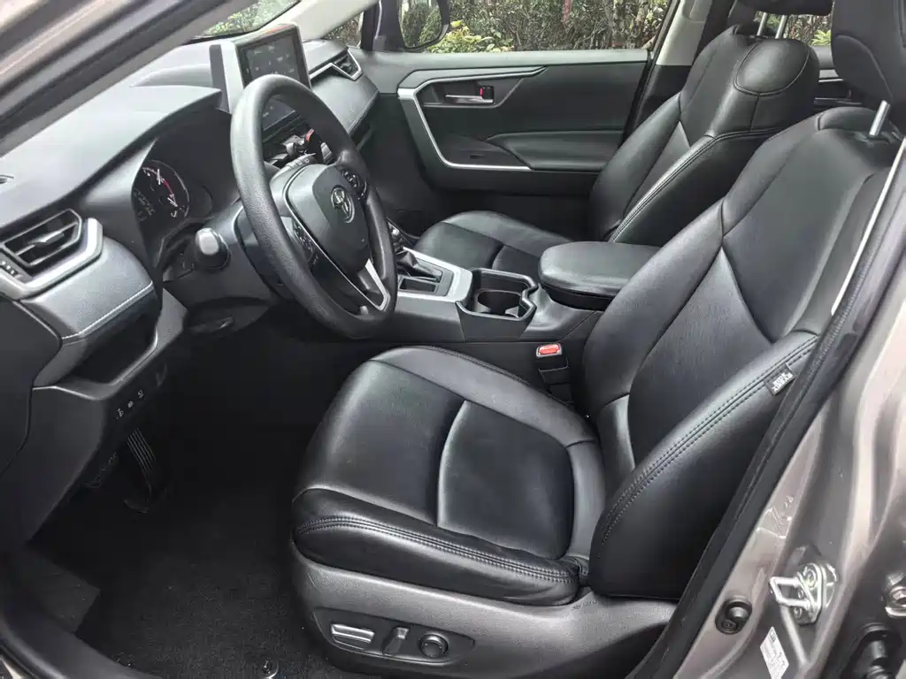 RAV4 2020 2.0L CVT Two-Wheel Drive Fashion Edition