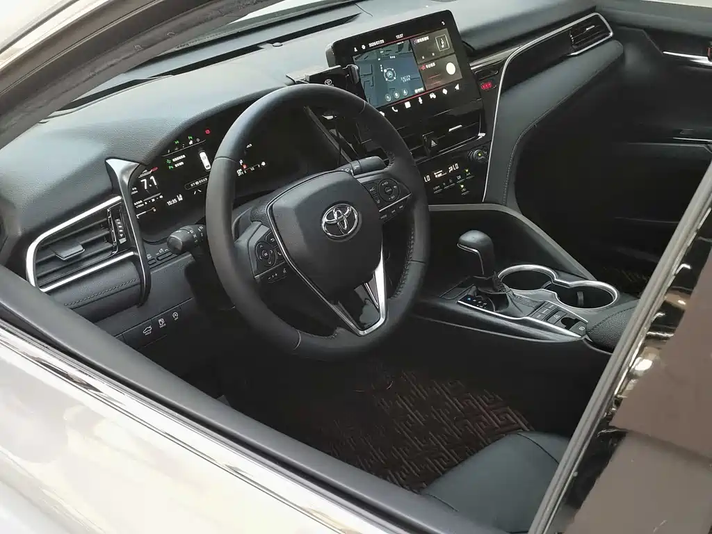 Camry 2021 2.5G Luxury Edition