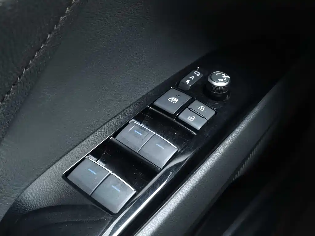 Camry 2021 2.5G Luxury Edition