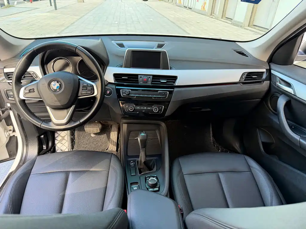 BMW X1 2018 sDrive20Li Leading Edition