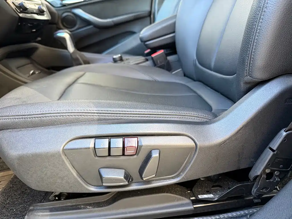 BMW X1 2018 sDrive20Li Leading Edition
