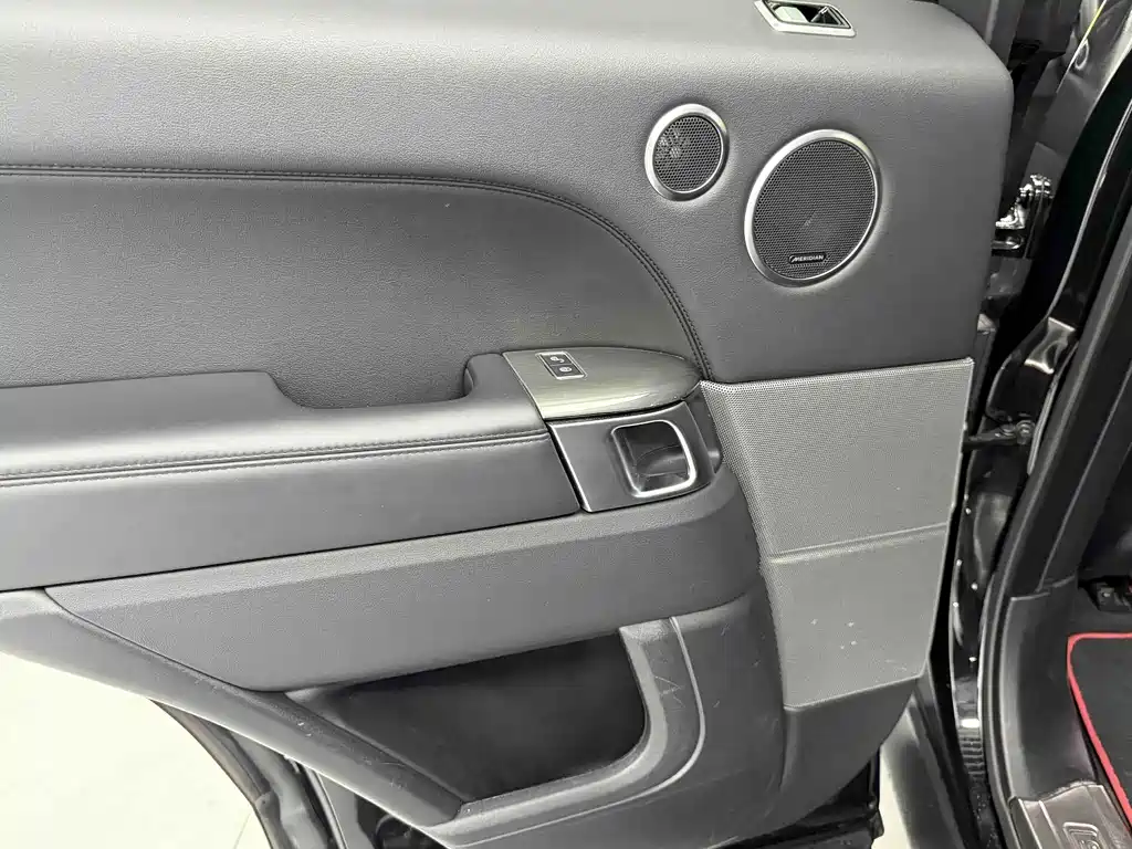 Range Rover Sport Hybrid 2020款 P400e SE