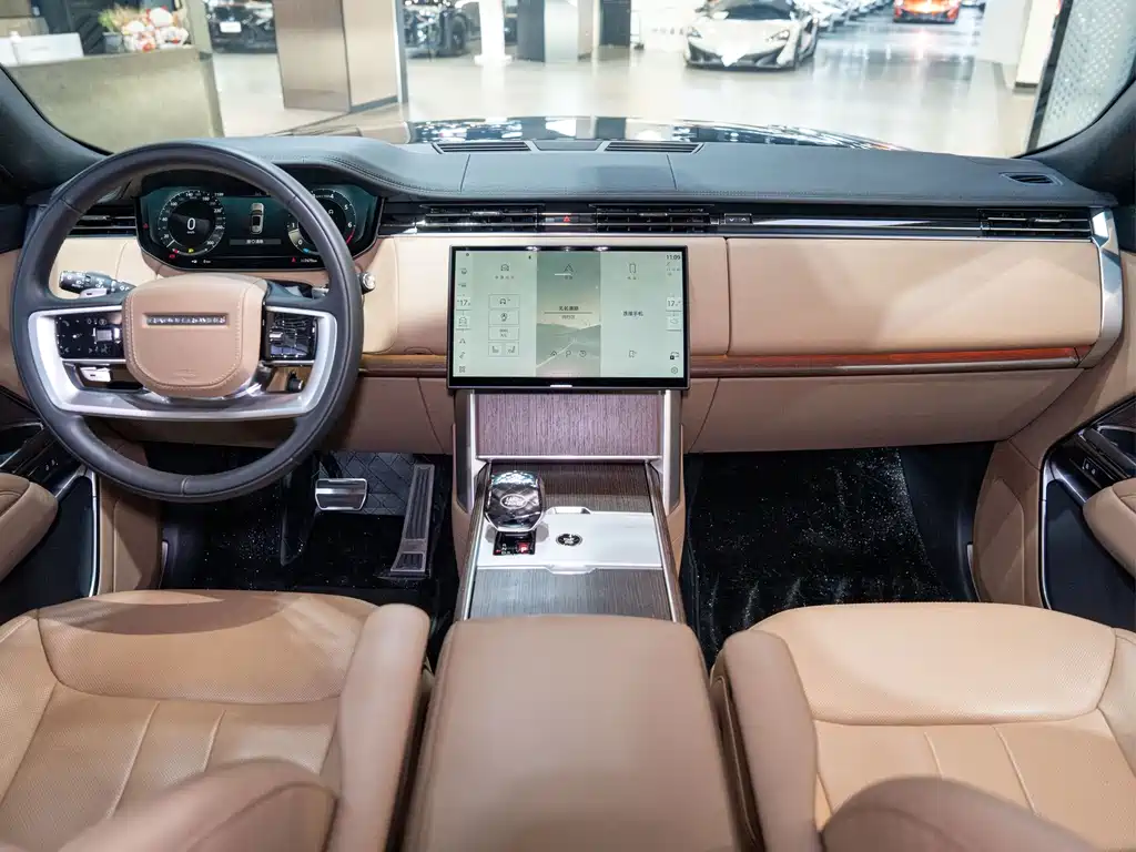 Range Rover 2025 Edition 3.0 L6 400PS Grand Extended Version