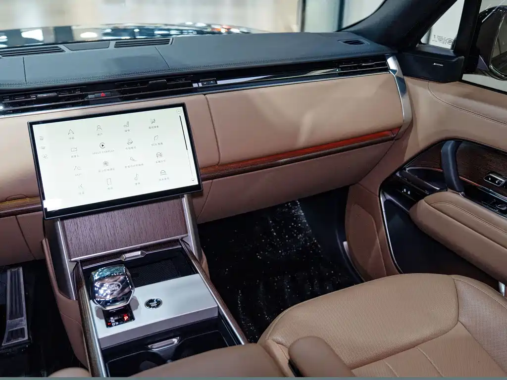 Range Rover 2025 Edition 3.0 L6 400PS Grand Extended Version