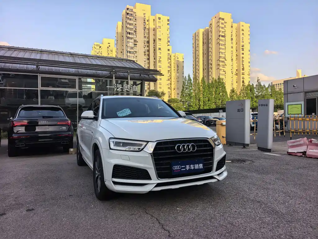 Audi Q3 2018 30th Anniversary Edition 35 TFSI Sport Line