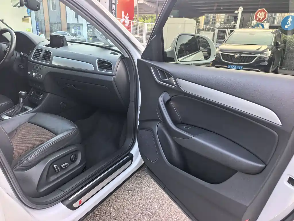 Audi Q3 2018 30th Anniversary Edition 35 TFSI Sport Line