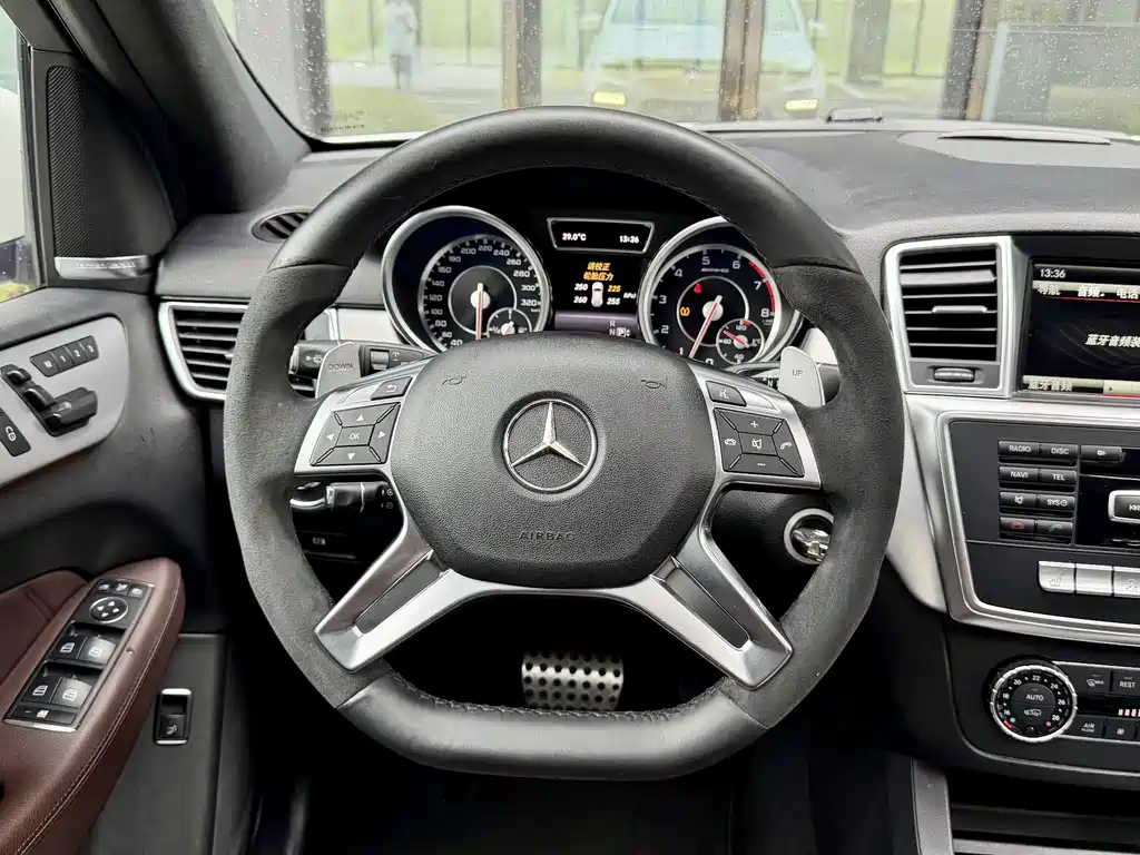 Mercedes-Benz M-Class AMG 2012 Model AMG ML 63