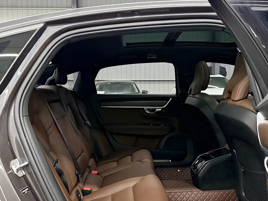Volvo S90 2021 B5 Smart Luxury Edition