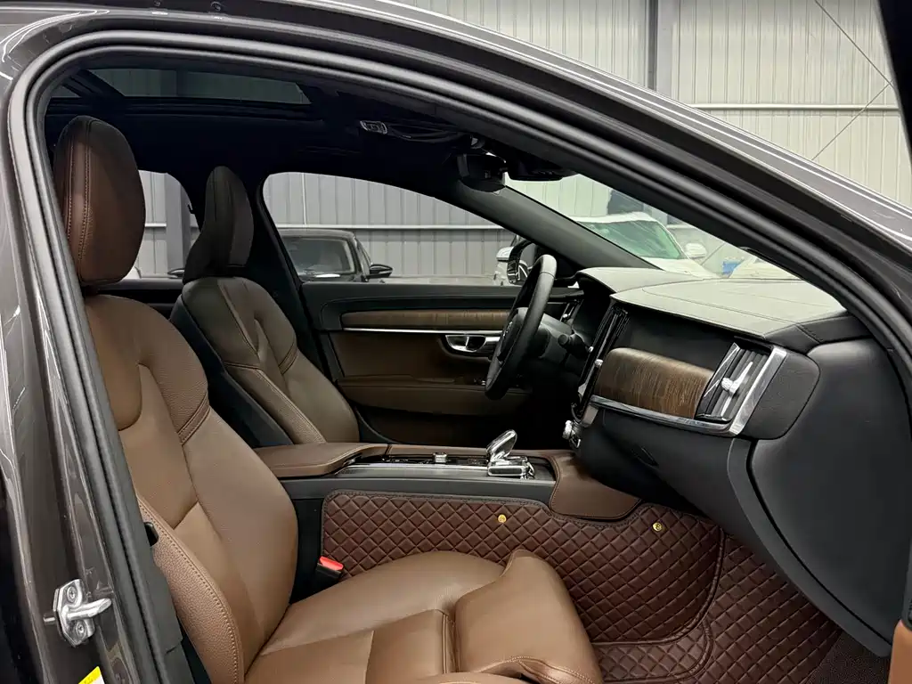 Volvo S90 2021 B5 Smart Luxury Edition