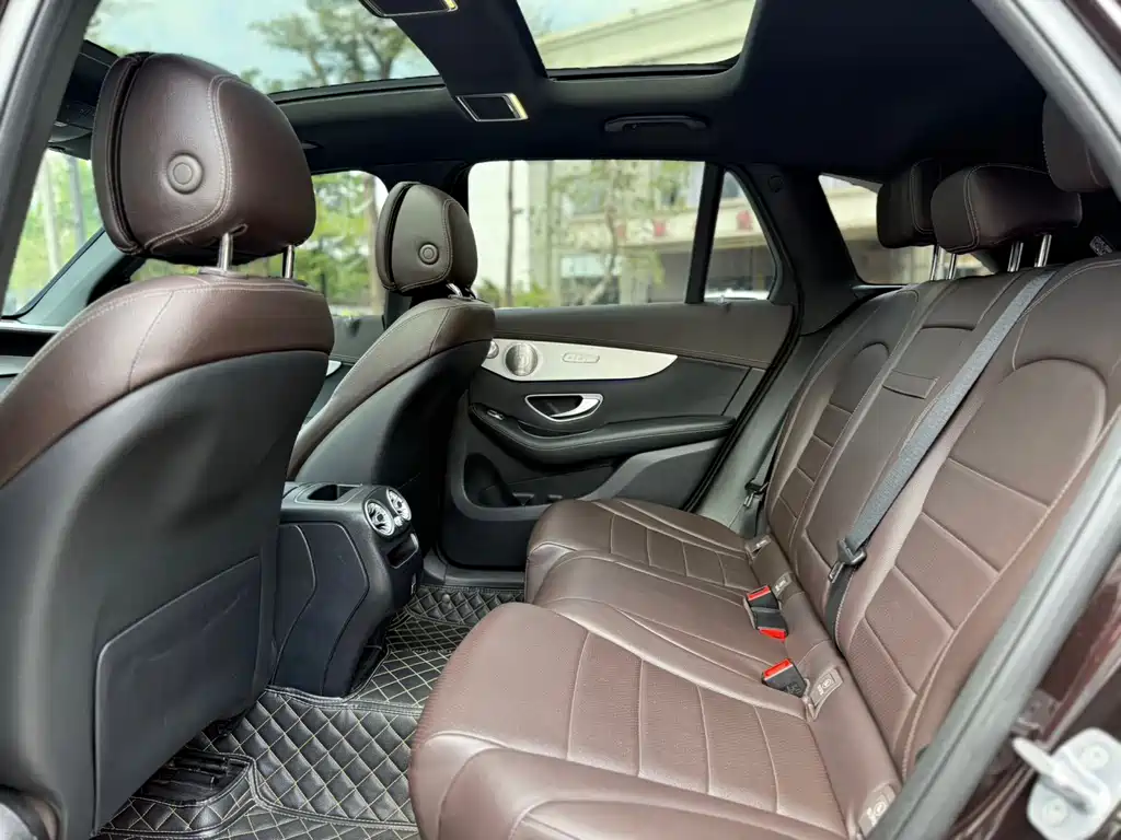 Mercedes GLC 2021 260 L 4MATIC Dynamic Edition