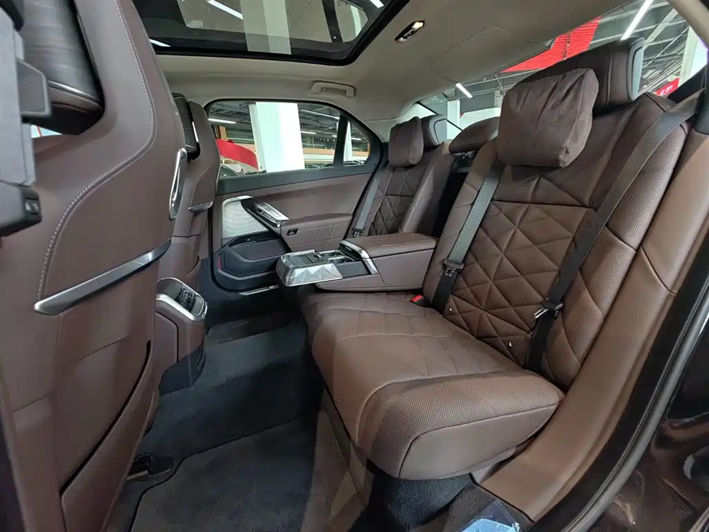 BMW 7 Series 2023 740Li Leading Edition M Sport Package
