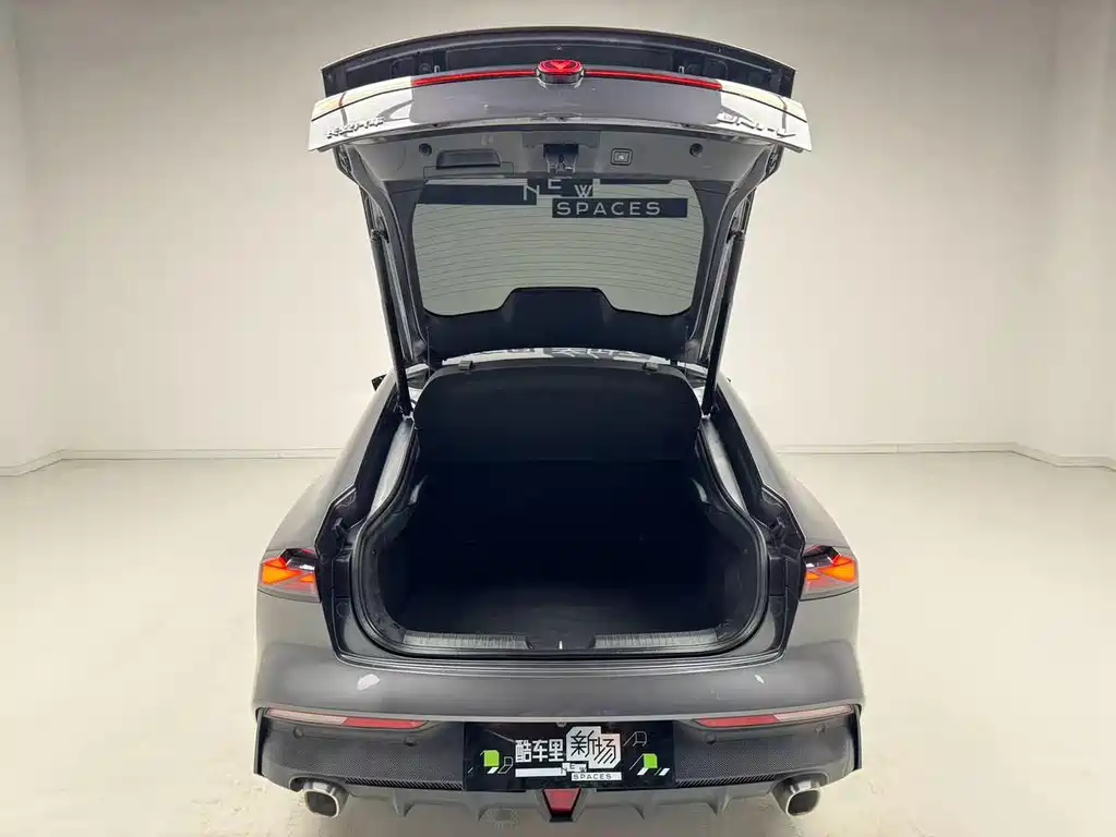 Changan UNI-V 2022 Model 1.5T Prestige Edition