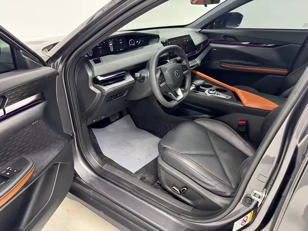 Changan UNI-V 2022 Model 1.5T Prestige Edition