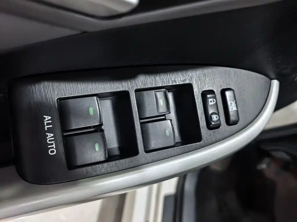 Prius 2012 model Luxury Advanced Edition
