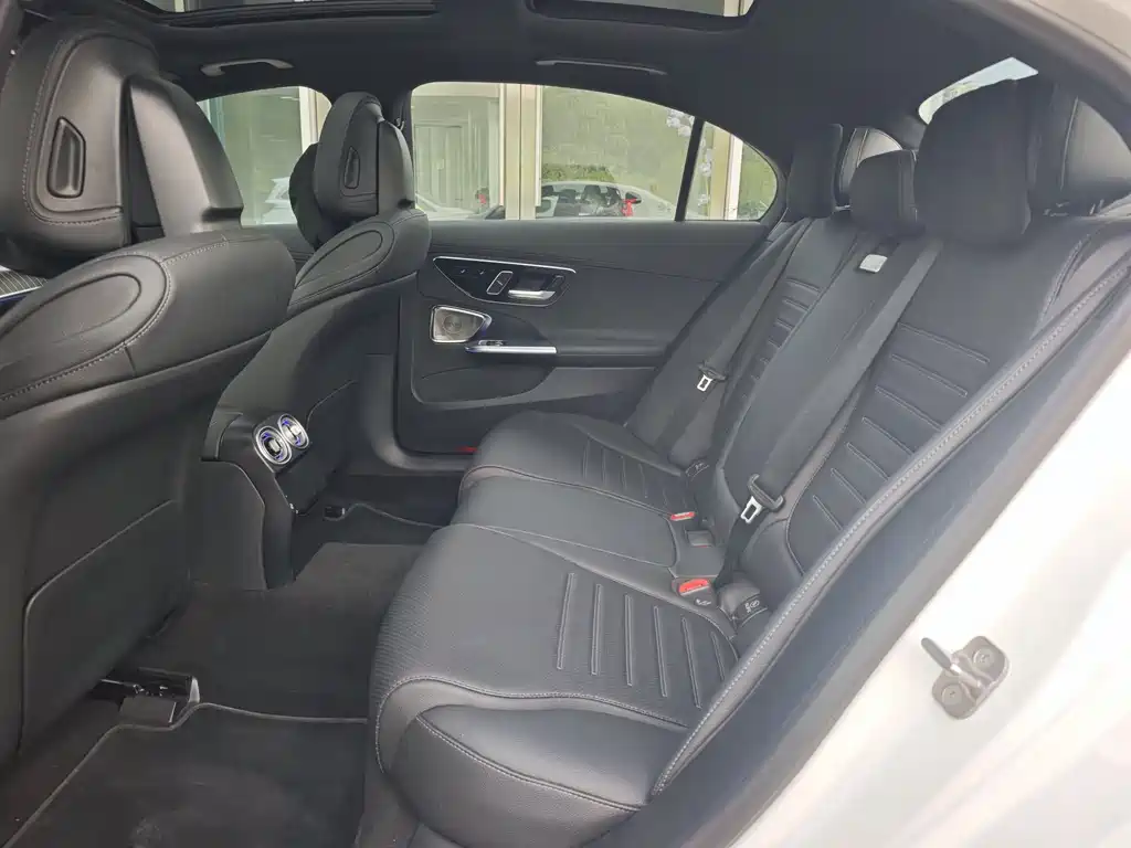 Mercedes-Benz C-Class 2025 C 260 L Night Move Edition