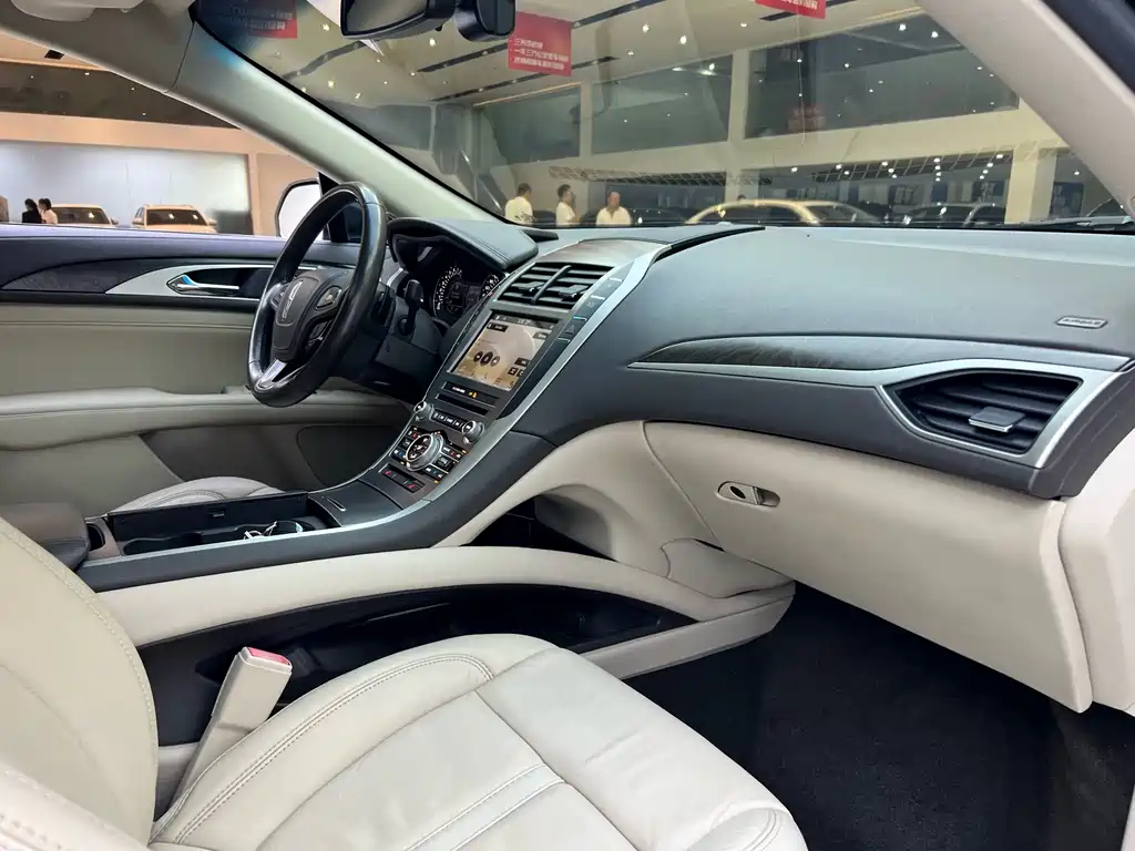 Lincoln MKZ 2018 2.0T Grand Touring Edition