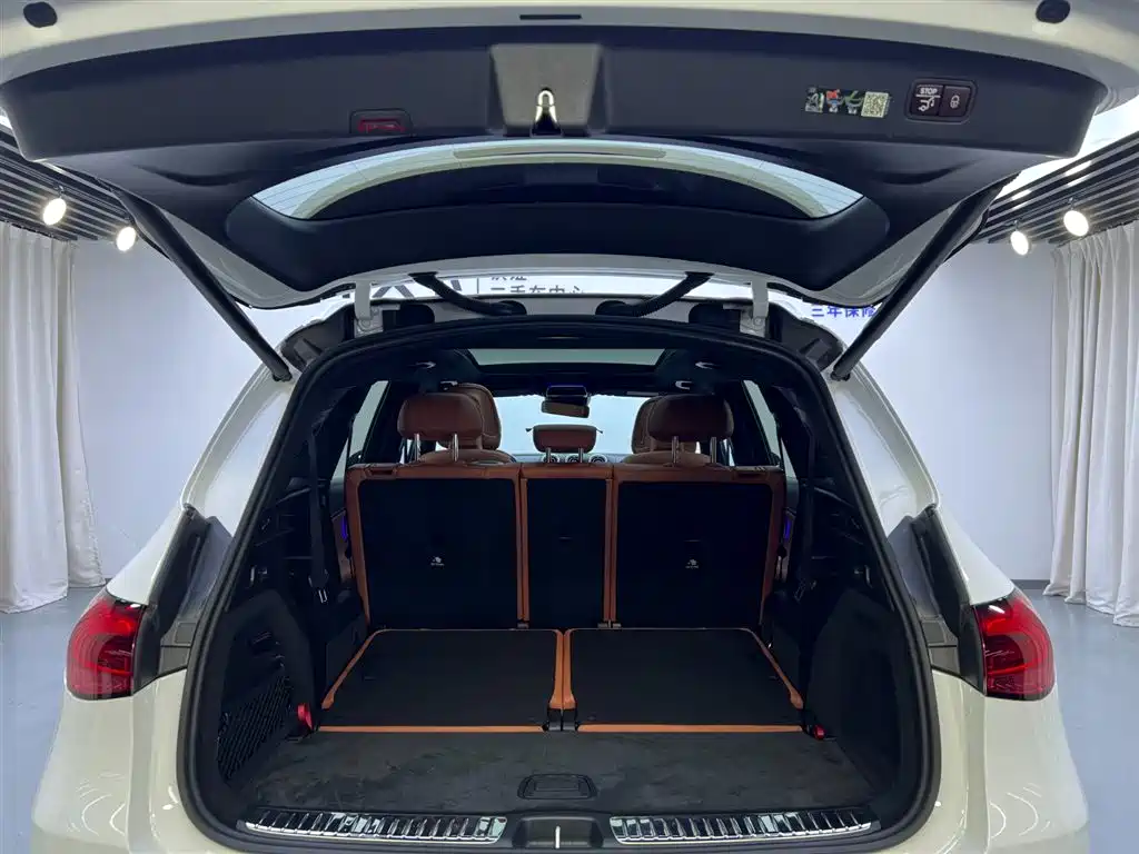 Mercedes-Benz GLC 2023 300 L 4MATIC Luxury 7-seat
