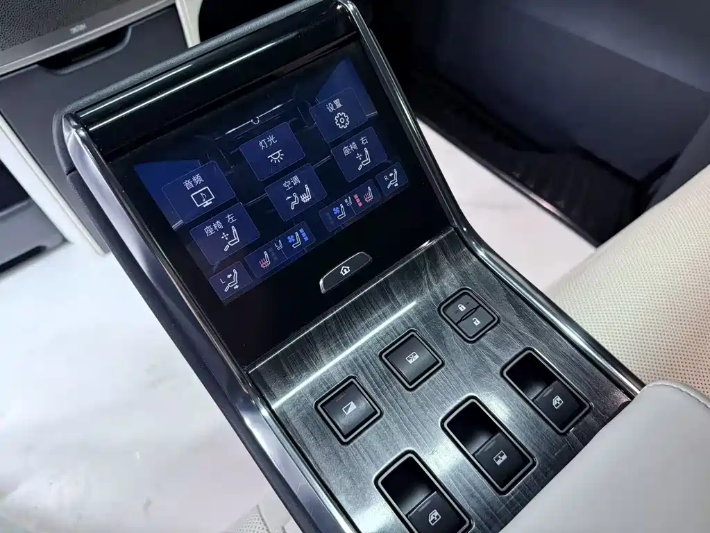 Lexus LM 2020 300h Four-Seater Imperial Edition