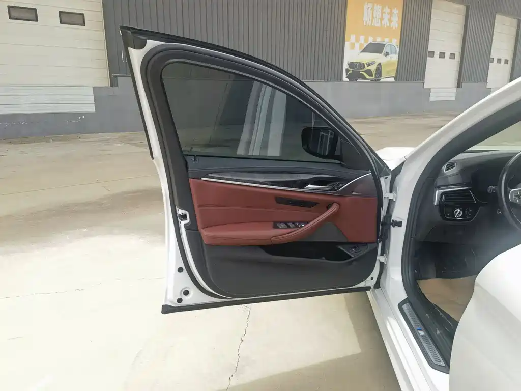 BMW 5 Series 2022 Model Facelift 525Li M Sport Package