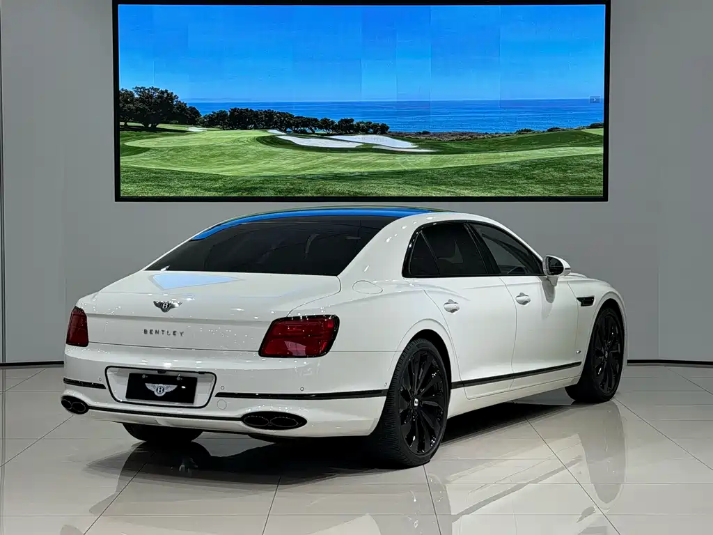 Ferari 2022 Model 4.0T V8 Standard Edition