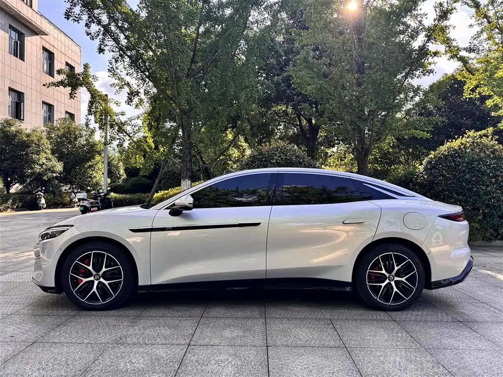 Han L 2025 EV All-Wheel Drive LiDAR Flagship Model