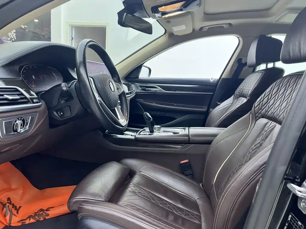 BMW 7 Series 2019 730Li Luxury Package