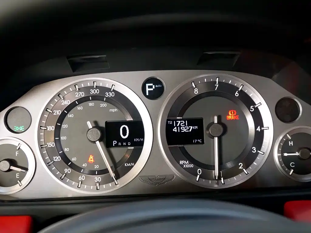 Aston Martin DB9 2013 Model 6.0L Coupe