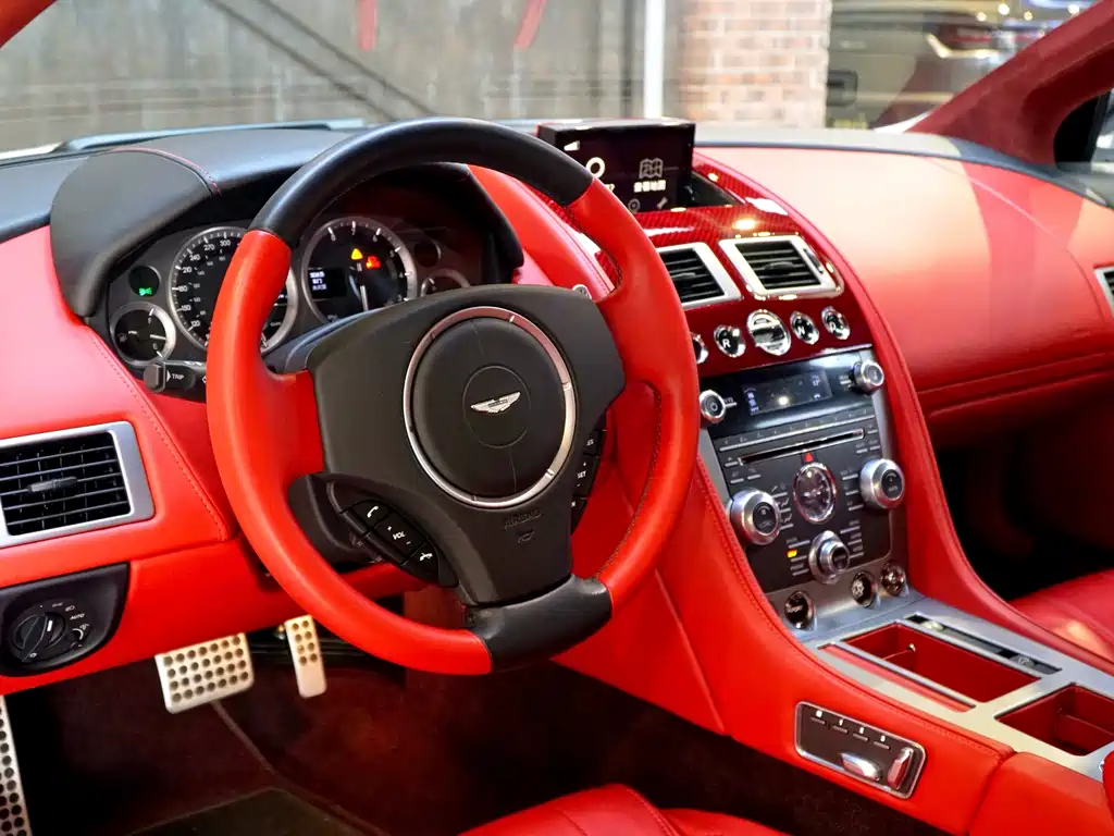 Aston Martin DB9 2013 Model 6.0L Coupe