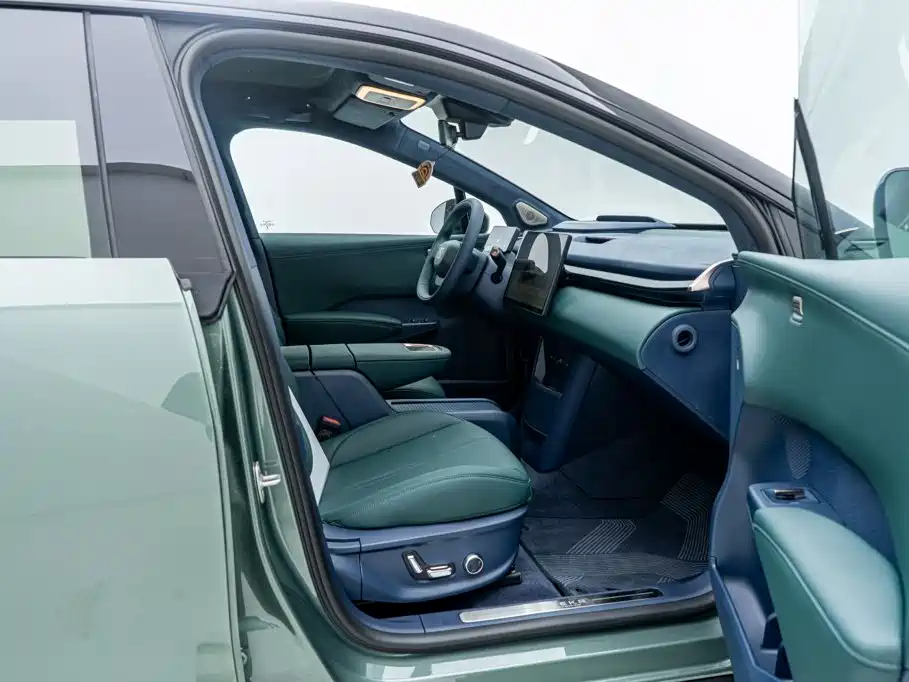Jizhe X 2025 Edition Five-Seat Long Range Version
