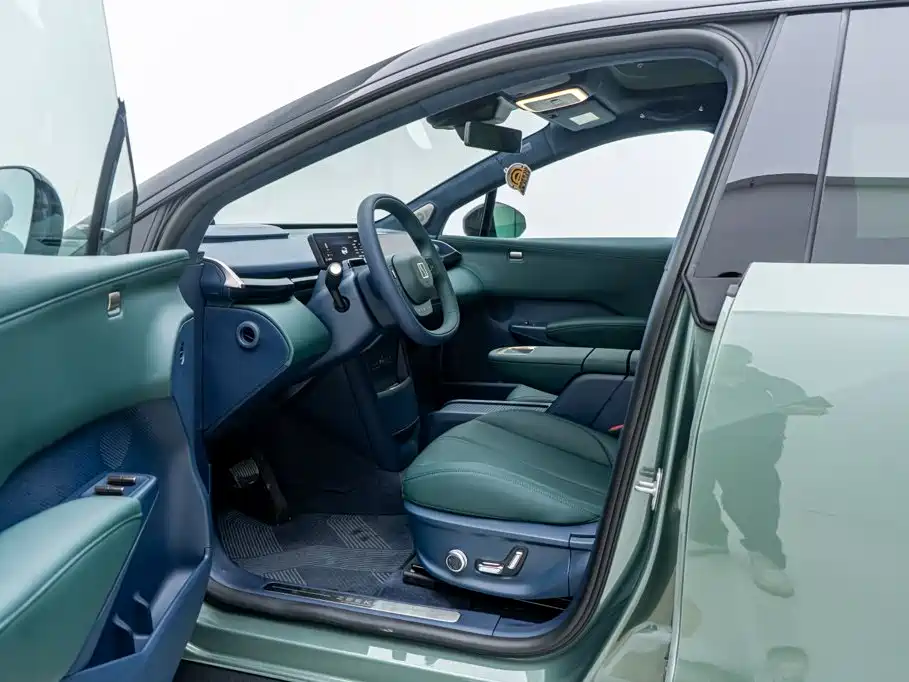Jizhe X 2025 Edition Five-Seat Long Range Version