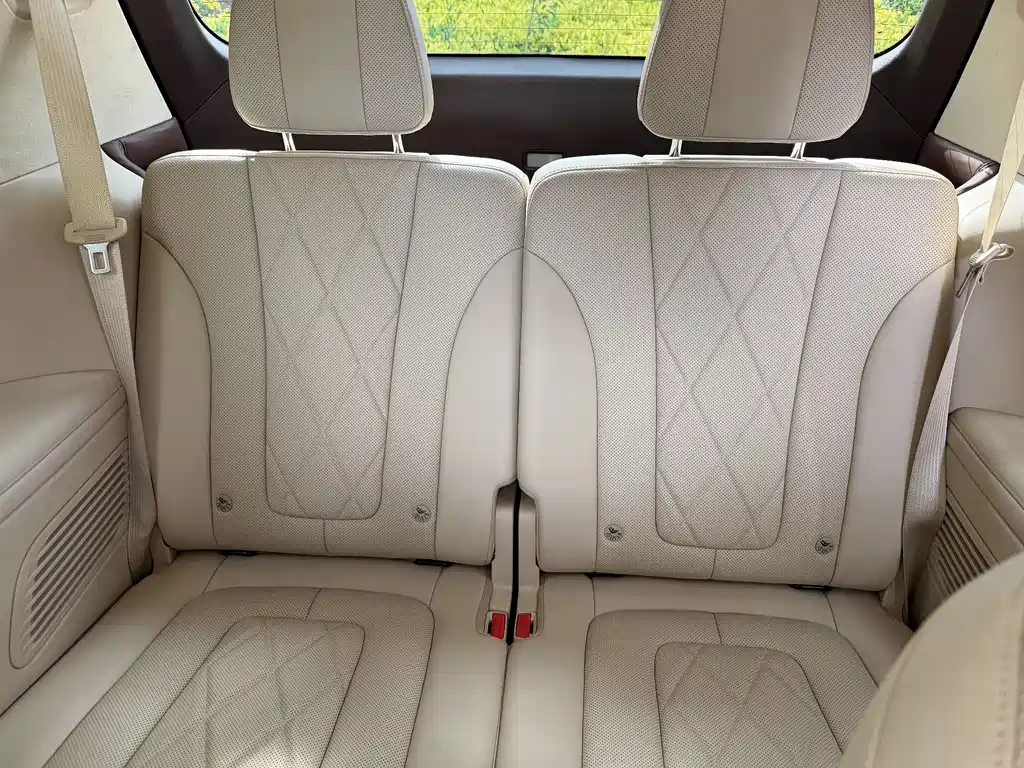 SWM M9 2024 Edition Range-Extended Max Version 42kWh 6-Seater Model