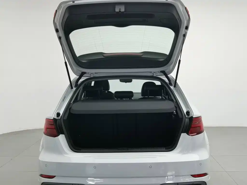 Audi A3 2019 Sportback 35 TFSI Style Edition National V