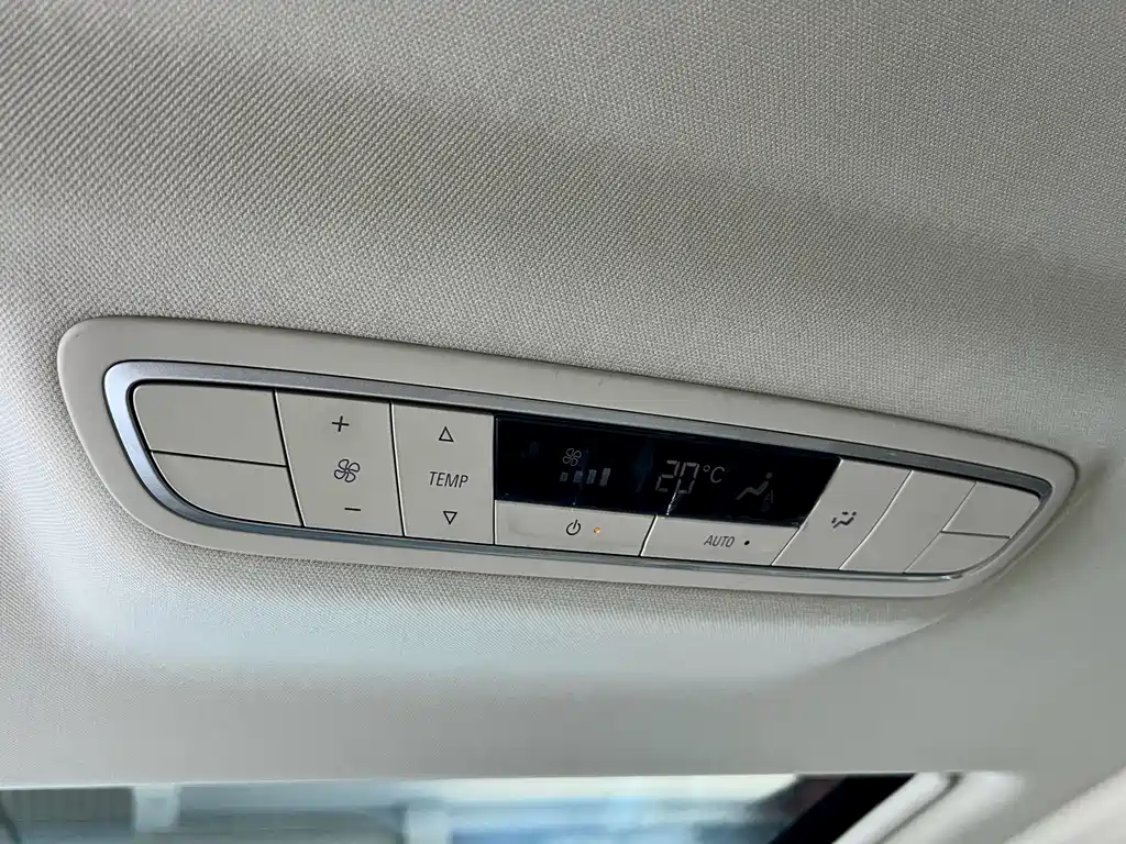 Buick GL8 New Energy 2025 Model Luxiang Zhixiang Edition