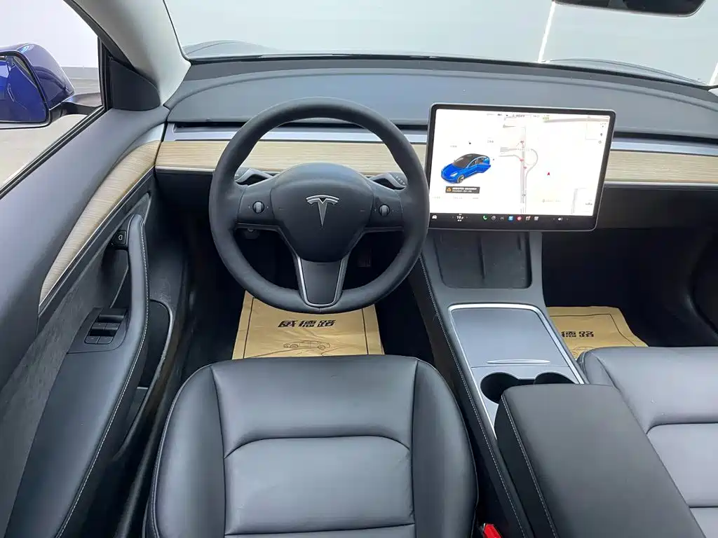 Model 3 2021 Rear-Wheel Drive Standard Range Upgrade Edition 3D1