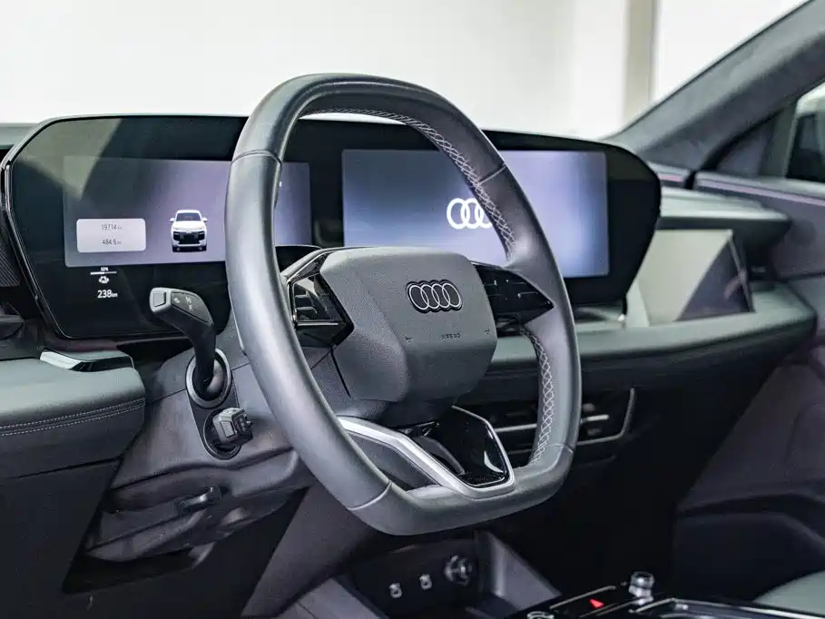 Audi Q6L Sportback e-tron 2026 First Edition Navigator Version