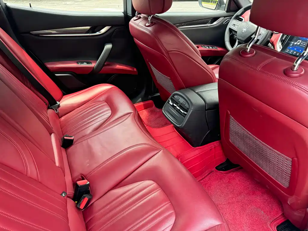 Ghibli 2019 3.0 T Standard Edition Euro V
