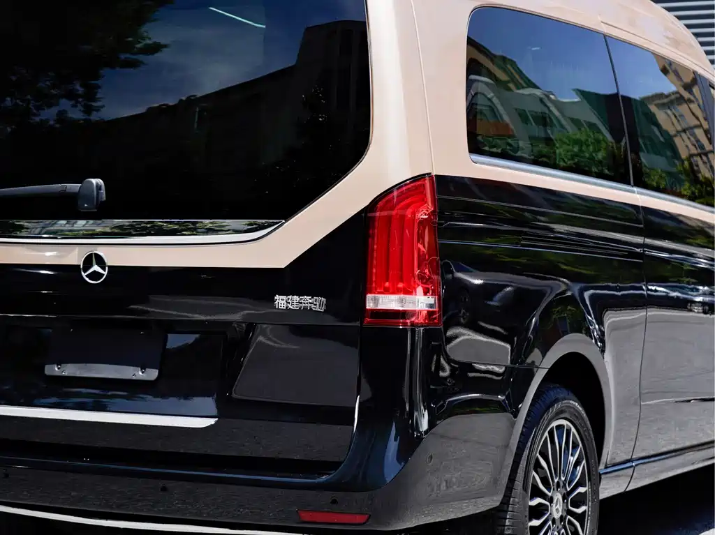 Mercedes-Benz V-Class 2018 V 260 L Luxury Extended Edition National VI