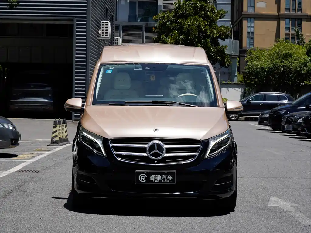 Mercedes-Benz V-Class 2018 V 260 L Luxury Extended Edition National VI