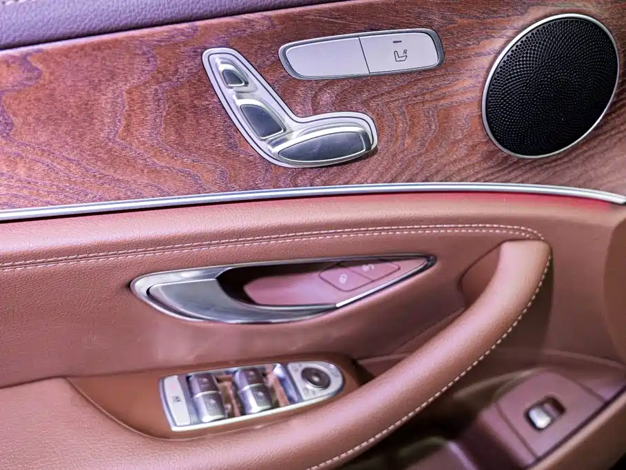 Mercedes-Benz E-Class 2023 E 260 L