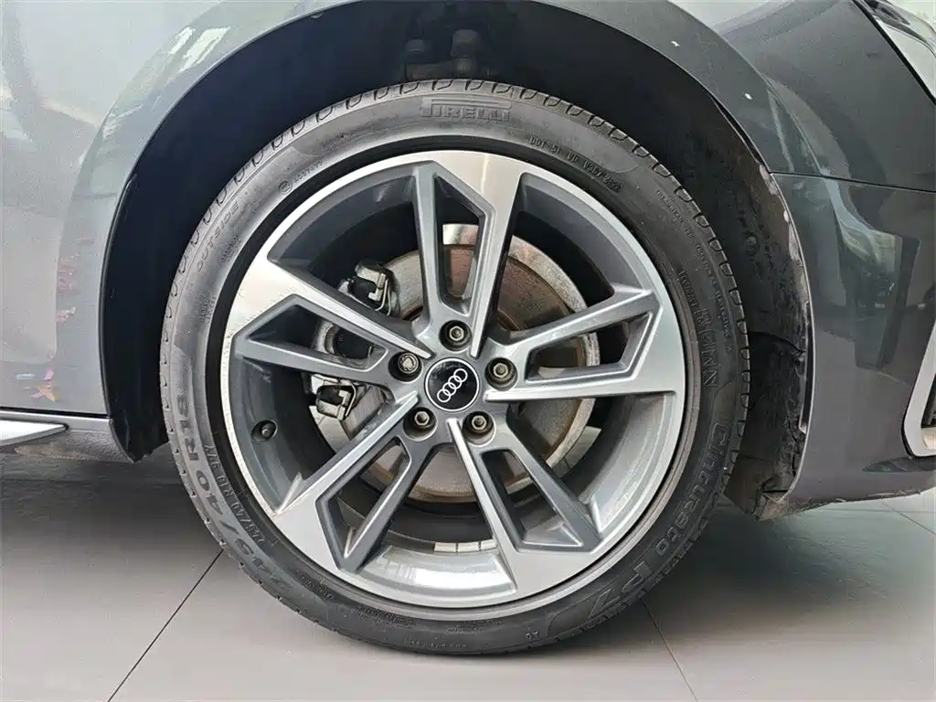 Audi A4L 2022 40 TFSI Sporty Dynamic Edition