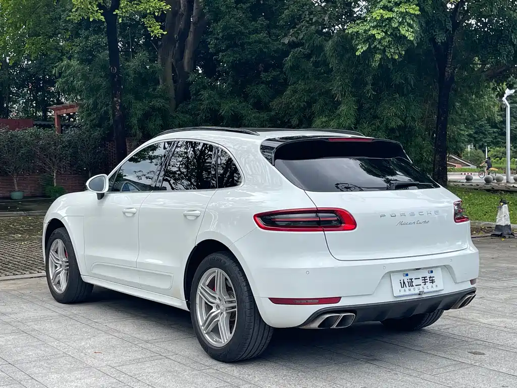 Macan Turbo 3.6T