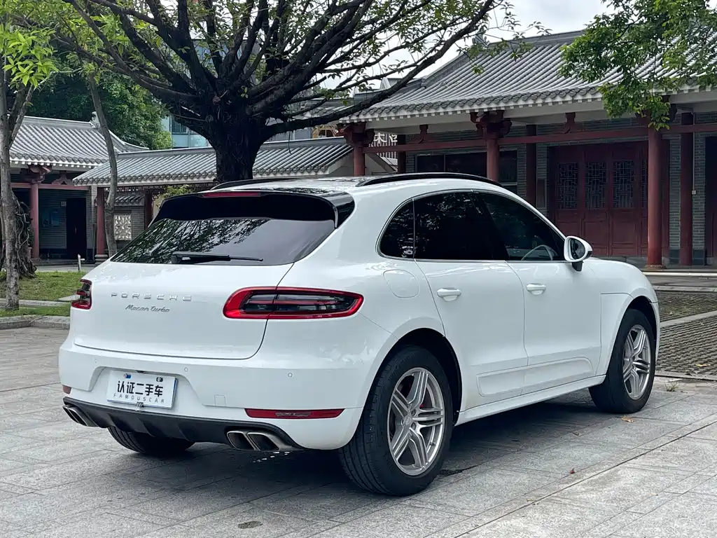 Macan Turbo 3.6T
