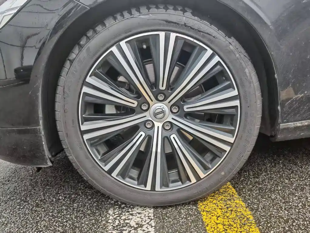 Volvo S90 2023 B5 Intelligent Distance Luxury Edition
