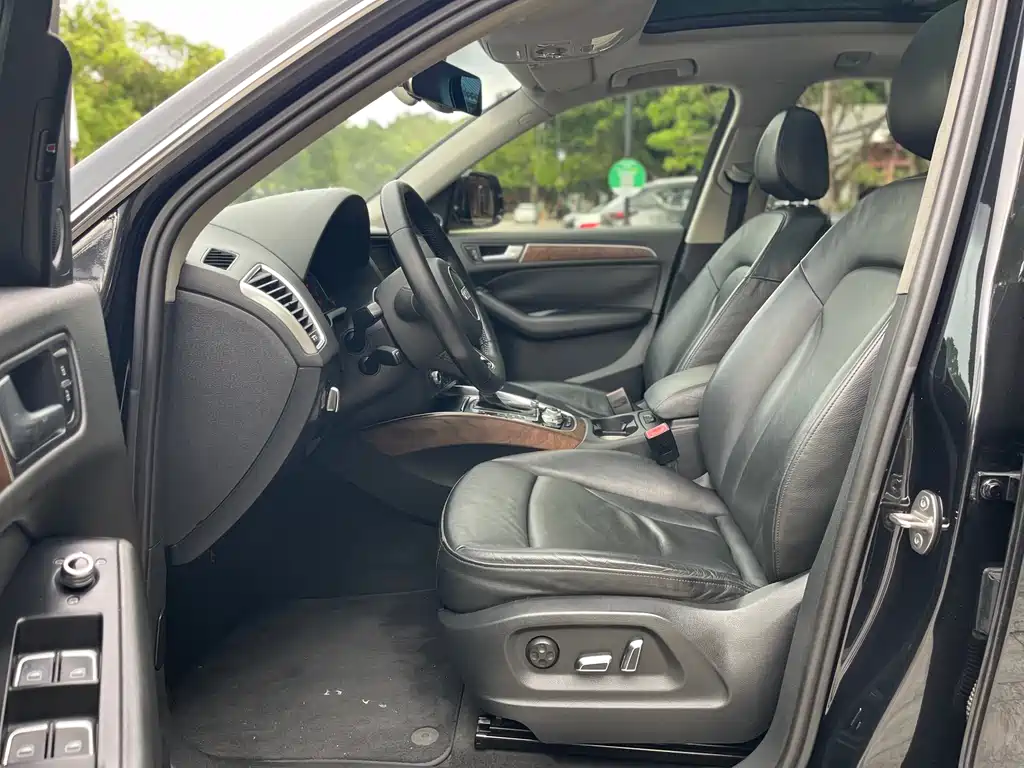 Audi Q5 2013 model 40 TFSI Comfort Edition